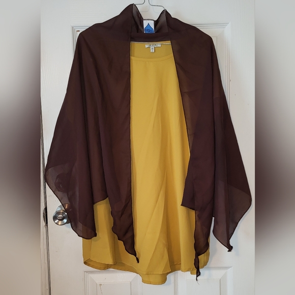 Blouse - Picture 2 of 3